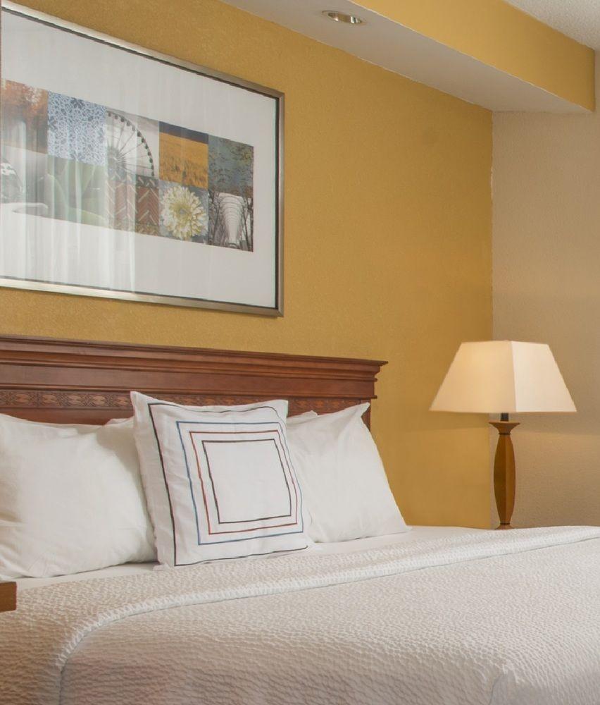 Fairfield Inn & Suites By Marriott וויליאמסבורג מראה חיצוני תמונה