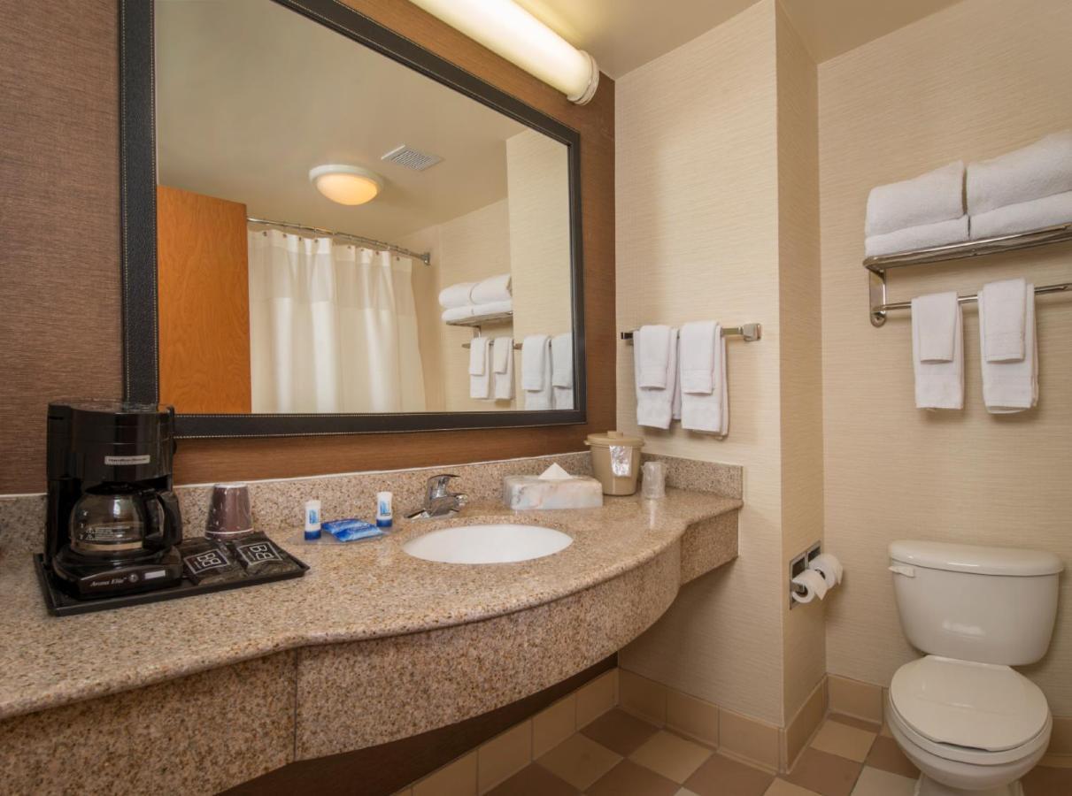 Fairfield Inn & Suites By Marriott וויליאמסבורג מראה חיצוני תמונה