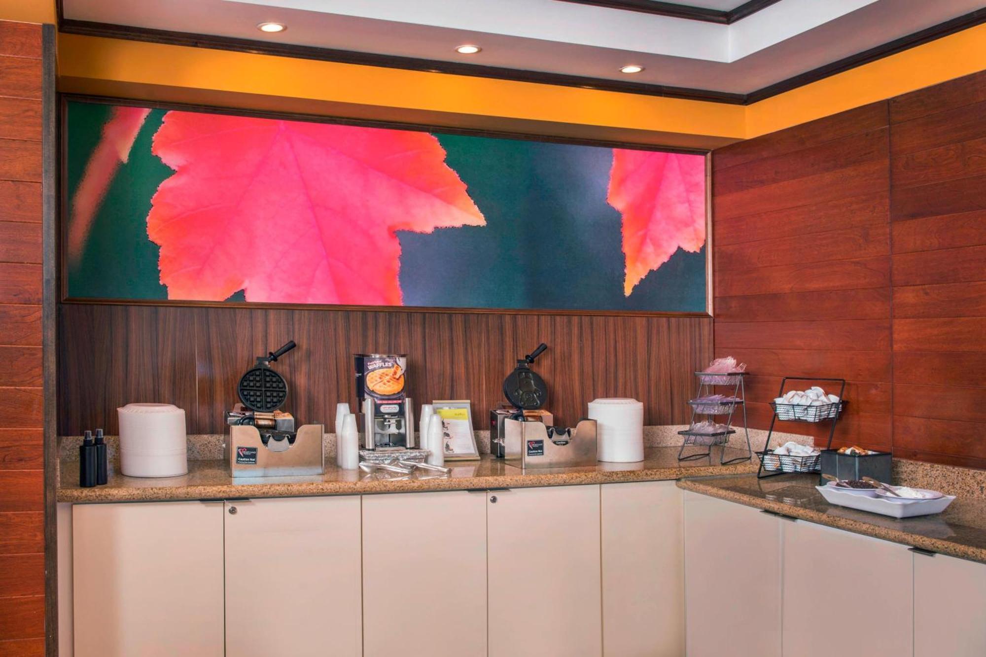 Fairfield Inn & Suites By Marriott וויליאמסבורג מסעדה תמונה