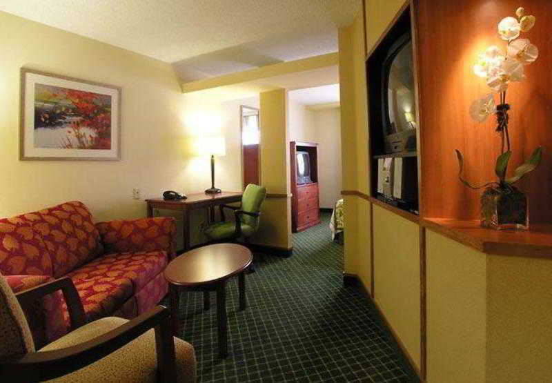 Fairfield Inn & Suites By Marriott וויליאמסבורג מראה חיצוני תמונה