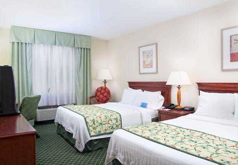 Fairfield Inn & Suites By Marriott וויליאמסבורג מראה חיצוני תמונה
