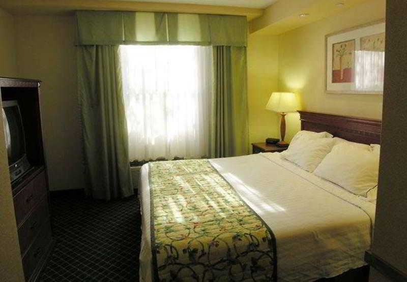 Fairfield Inn & Suites By Marriott וויליאמסבורג מראה חיצוני תמונה